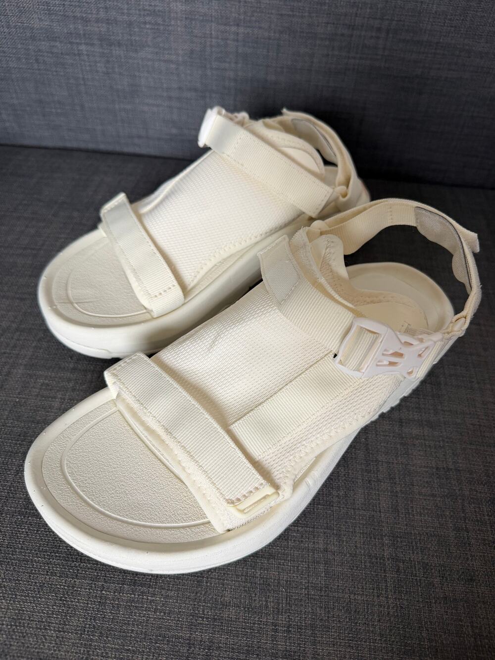 New Teva Hurricane Ampsole Volt Sandals Size 8 Men 10 Women Cream Platform